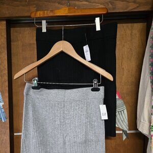 New With Tags Lot of two GAP ribbed cashsoft mini sweater skirts size Small/Tall